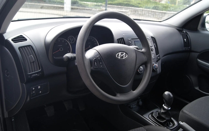 Hyundai I30 cena 21500 przebieg: 148000, rok produkcji 2011 z Syców małe 436